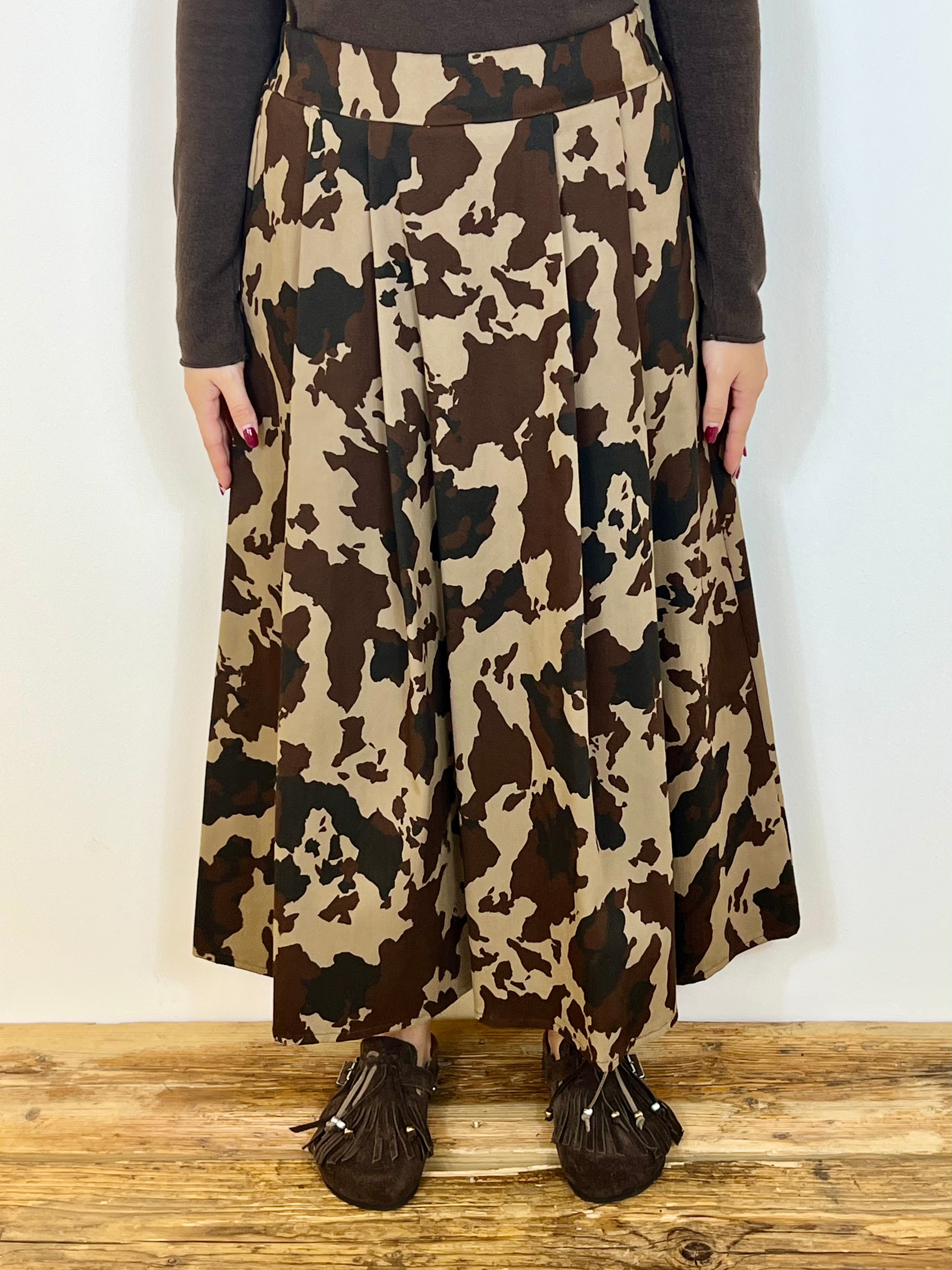 Matié gonna camouflage cow